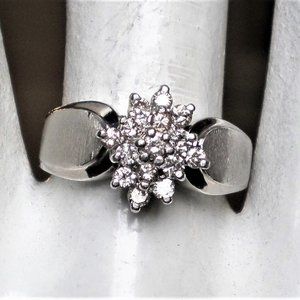 Designer Vintage Platinum Pt 950 Genuine Diamond Flower Sunburst Cluster Ring